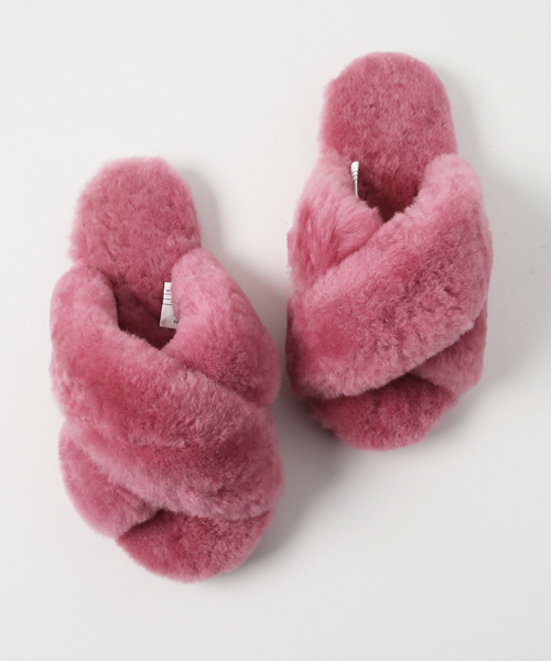 EMU Australia（エミューオーストラリア）の「【emu】MAYBERRY ファー サンダル（サンダル・レディース・ピンク/マスタード/ブルー系その他/レッド系その他/オリーブ/ピンク系その他/ベージュ/ブラック/チャコールグレー/ネイビー/ターコイズブルー/グレー/ブラウン系その他・23cm/24cm/25cm/8/7/6/5/26cm/22cm/9）」の11枚目の写真