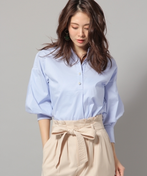 Andemiu（アンデミュウ）の「パールボタンスキッパー787751（シャツ/ブラウス・レディース・オフホワイト/ブルー/ピンク・FREE）」の2枚目の写真