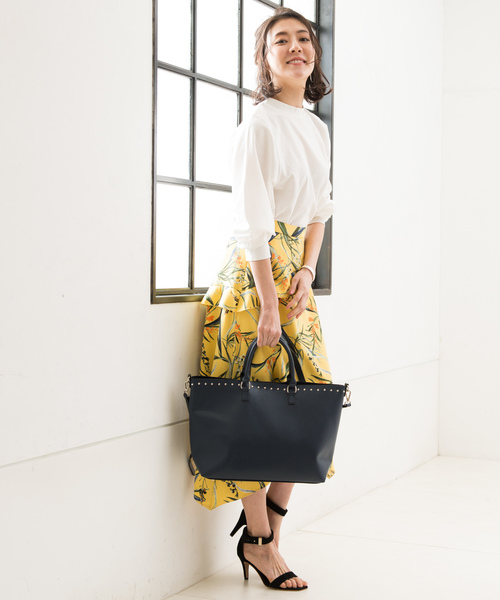 RIVE DROITE（リヴドロワ）の「【A4サイズ収納可】丸メタルトートバッグ（ハンドバッグ・レディース・ネイビー/イエロー・FREE）」の16枚目の写真