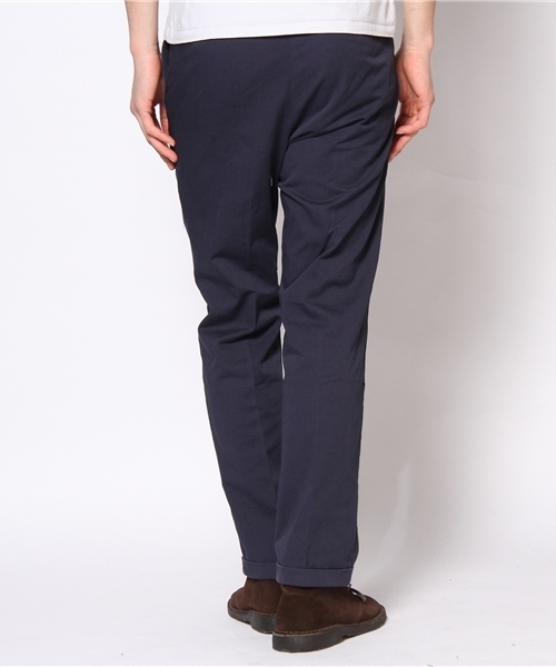 KATHARINE HAMNETT LONDON （キャサリンハムネットロンドン）の「アーカイブタックトラウザーズ（スラックス・メンズ・オフホワイト/ネイビー・LARGE/MEDIUM）」の4枚目の写真