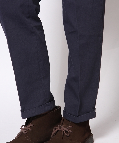 KATHARINE HAMNETT LONDON （キャサリンハムネットロンドン）の「アーカイブタックトラウザーズ（スラックス・メンズ・オフホワイト/ネイビー・LARGE/MEDIUM）」の8枚目の写真