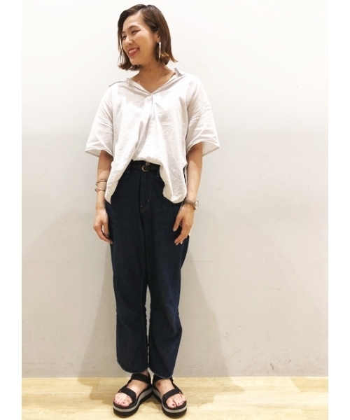 earth music&ecology(アースミュージックアンドエコロジー)の「・バックリボンスキッパーシャツ(シャツ/ブラウス・レディース・ブルー系その他/グレー系その他3/オフホワイト/ライトベージュ・FREE)」の2枚目の写真