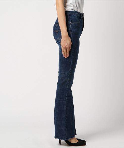 EGOIST（エゴイスト）の「slimフレア切替デニムパンツ（デニムパンツ・レディース・ブラック/ネイビー/ブルー・SMALL/MEDIUM/X-SMALL）」の4枚目の写真