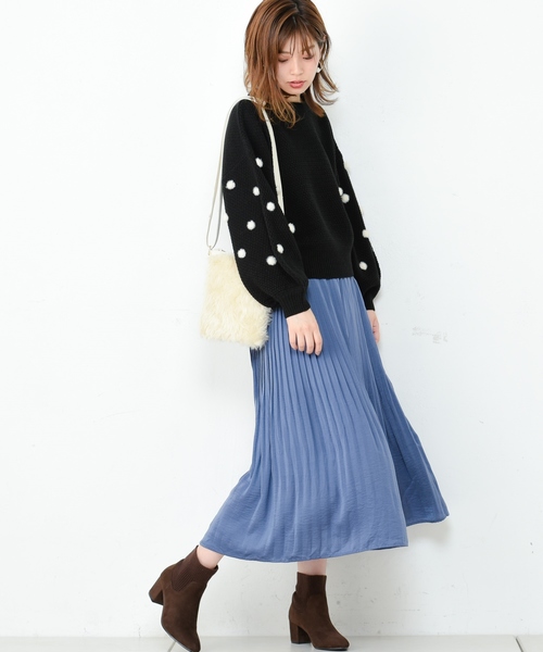 natural couture(ナチュラルクチュール)の「消しプリーツサテンスカート(スカート・レディース・ブラック/ブルー/ミント/キャメル・FREE)」の10枚目の写真