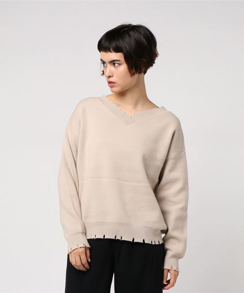 YECCA VECCA（イェッカヴェッカ）の「ダメージVネックニット（ニット/セーター・レディース・ベージュ/パープル/ブラウン/グレー・FREE）」の16枚目の写真