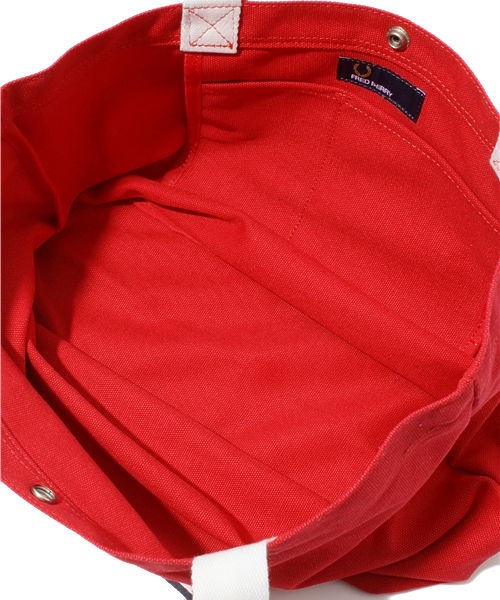 alcali(アルカリ)の「FRED PERRY / トートバッグ(トートバッグ・レディース・ベージュ/ネイビー/レッド・FREE)」の8枚目の写真