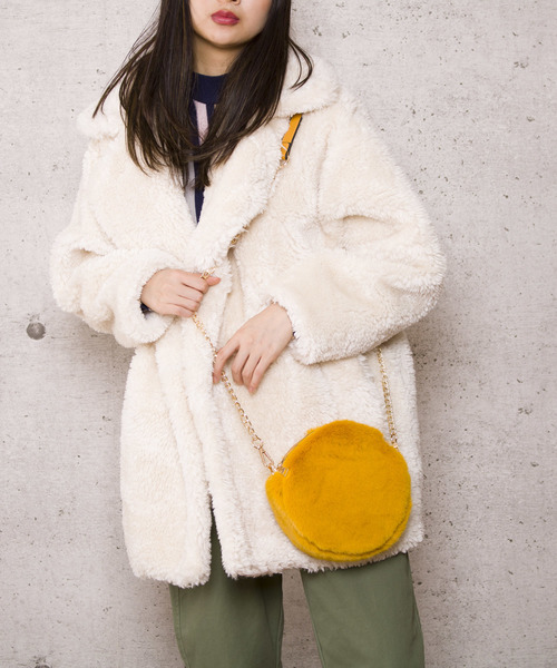 LUGG NAGG(ラグナグ)の「【Jewelobe/ ジュエローブ】フェイクファー チェーンショルダーバッグ(ショルダーバッグ・レディース・ブラック/ベージュ/ピンク/イエロー・FREE)」の4枚目の写真
