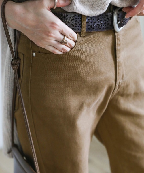 select MOCA(セレクトモカ)の「デニムテーパードパンツ(デニムパンツ・レディース・ブラック/ベージュ/ブラウン/アイボリー・SMALL/MEDIUM)」の16枚目の写真