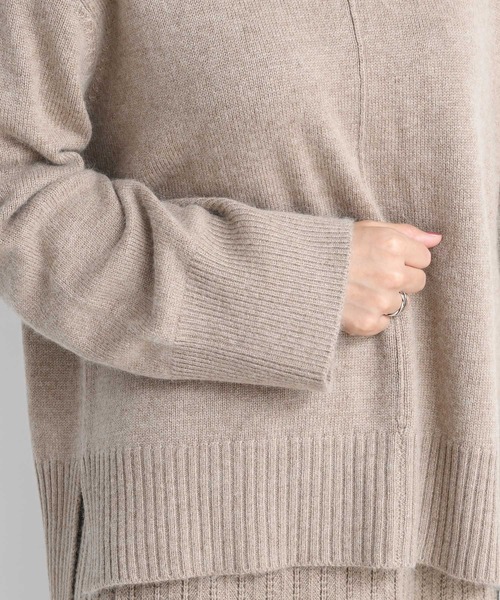 DouDou(ドゥドゥ)の「ニットアップタートル(ニット/セーター・レディース・ベージュ/グリーン・FREE)」の11枚目の写真