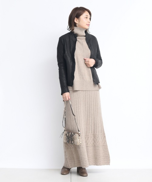 DouDou(ドゥドゥ)の「ニットアップタートル(ニット/セーター・レディース・ベージュ/グリーン・FREE)」の13枚目の写真