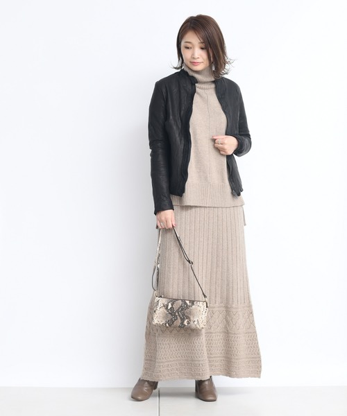 DouDou(ドゥドゥ)の「ニットアップタートル(ニット/セーター・レディース・ベージュ/グリーン・FREE)」の15枚目の写真