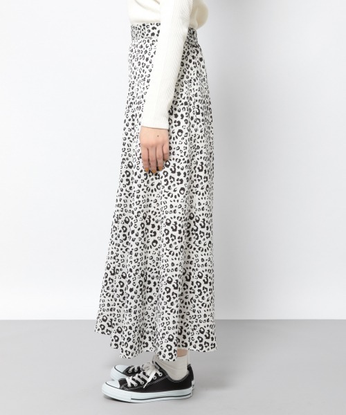 PAGEBOY（ページボーイ）の「レオパードセミフレアスカート（スカート・レディース・ブラック/オフホワイト・FREE）」の10枚目の写真