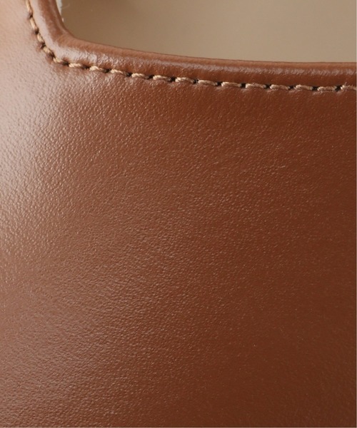 LE TALON（ルタロン）の「4cmスクエアVカットパンプス（パンプス・レディース・ブラック系その他/キャメル/ベージュ・23cm/23.5cm/25cm/24.5cm/24cm/22cm/22.5cm/21.5）」の13枚目の写真