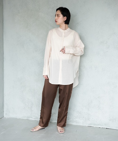 Aunt Marie's（アントマリーズ）の「バンドカラーシルクボイルシアーシャツ / AUNT MARIE’S（シャツ/ブラウス・レディース・グリーン/オフホワイト/ブラック・FREE）」の4枚目の写真