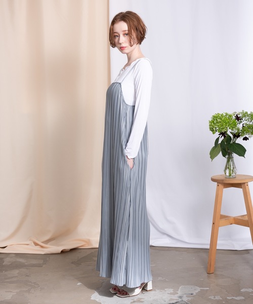 flowriri（フロウリリ）の「flowriri ランダムプリーツキャミワンピース（ワンピース・レディース・ライトブルー/ブラック/ベージュ・FREE）」の11枚目の写真