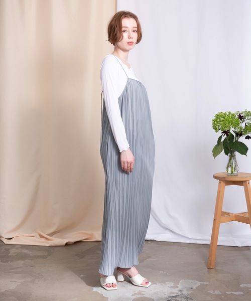 flowriri（フロウリリ）の「flowriri ランダムプリーツキャミワンピース（ワンピース・レディース・ライトブルー/ブラック/ベージュ・FREE）」の14枚目の写真