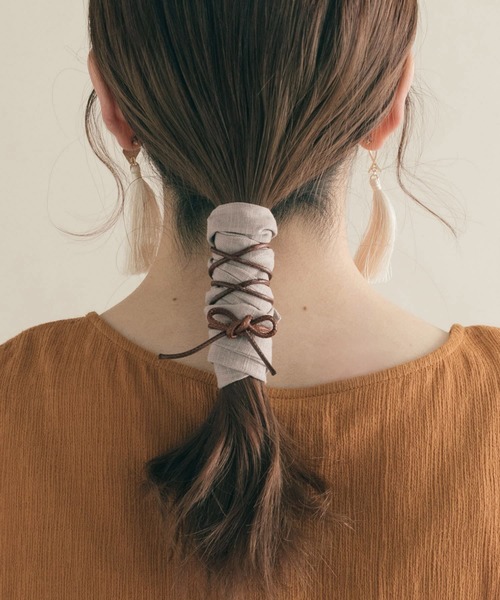 SMELLY（スメリー）の「グルグルコードリボンセット（その他ヘアアクセサリー・レディース・ブラウン系その他/ブルー系その他・-）」の2枚目の写真