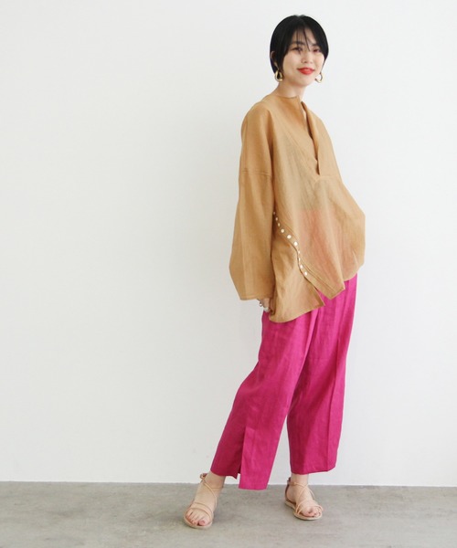 ADAM ET ROPE'(アダムエロペ)の「シアーブザムシャツ(シャツ/ブラウス・レディース・ホワイト/キャメル/ダークラベンダー・FREE)」の4枚目の写真