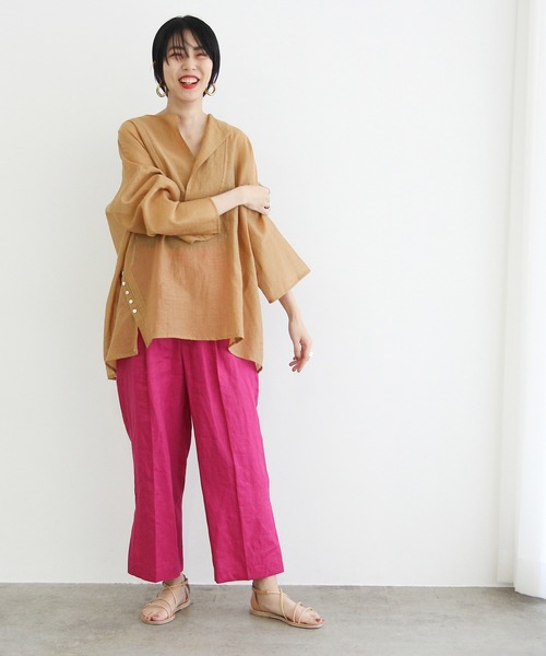 ADAM ET ROPE'(アダムエロペ)の「シアーブザムシャツ(シャツ/ブラウス・レディース・ホワイト/キャメル/ダークラベンダー・FREE)」の5枚目の写真