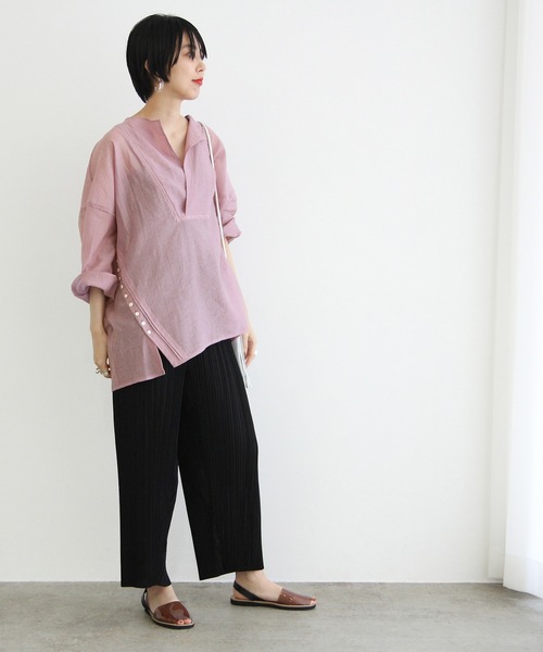 ADAM ET ROPE'(アダムエロペ)の「シアーブザムシャツ(シャツ/ブラウス・レディース・ホワイト/キャメル/ダークラベンダー・FREE)」の7枚目の写真