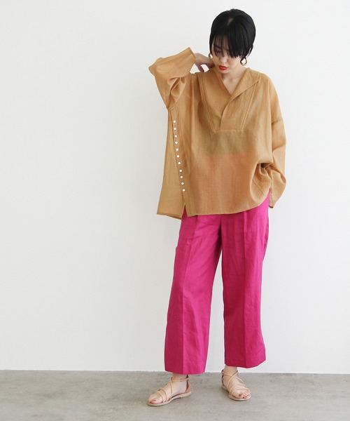 ADAM ET ROPE'(アダムエロペ)の「シアーブザムシャツ(シャツ/ブラウス・レディース・ホワイト/キャメル/ダークラベンダー・FREE)」の15枚目の写真