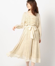 秋の白ワンピースコーデ特集 最新 大人可愛く着こなしたい女性必見 Zozotown