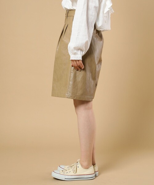FREAK'S STORE（フリークスストア）の「フェイクレザーショート