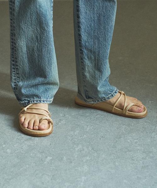 MAURO de BARI(マウロディバリ)の「【MAURO de BARI】レザーサンダル(サンダル・レディース・ブラック/ベージュ・38/36/37)」の5枚目の写真