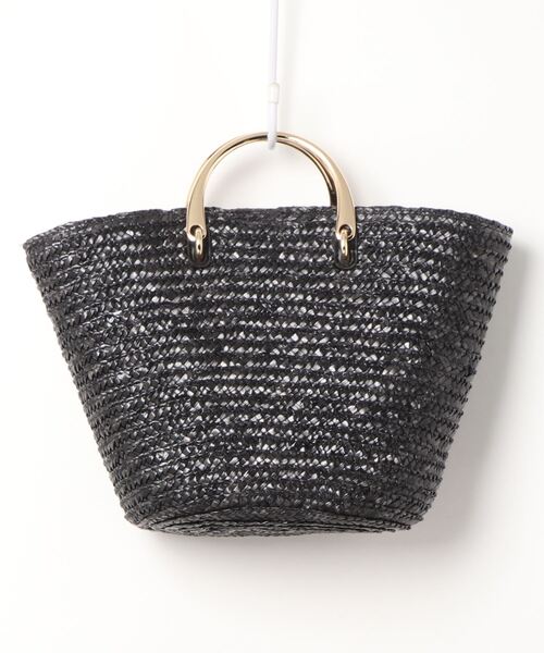 NATURAL BEAUTY BASIC（ナチュラルビューティーベーシック）の「メタルハンドルストロートート（かごバッグ・レディース・ベージュ/ブラック/オフホワイト・ﾌﾘ-）」の4枚目の写真