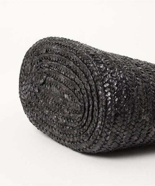 NATURAL BEAUTY BASIC（ナチュラルビューティーベーシック）の「メタルハンドルストロートート（かごバッグ・レディース・ベージュ/ブラック/オフホワイト・ﾌﾘ-）」の6枚目の写真