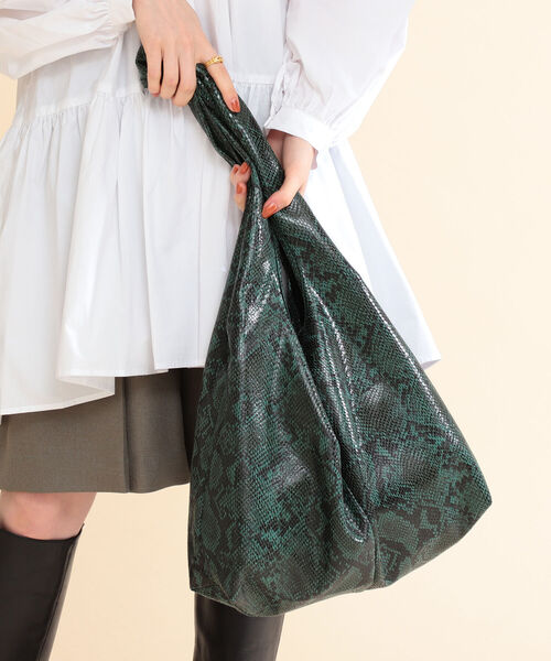 Ray BEAMS（レイビームス）の「Casselini / ストレッチ プリント トートバッグ（トートバッグ・レディース・オレンジ/グリーン・ONE SIZE）」の13枚目の写真