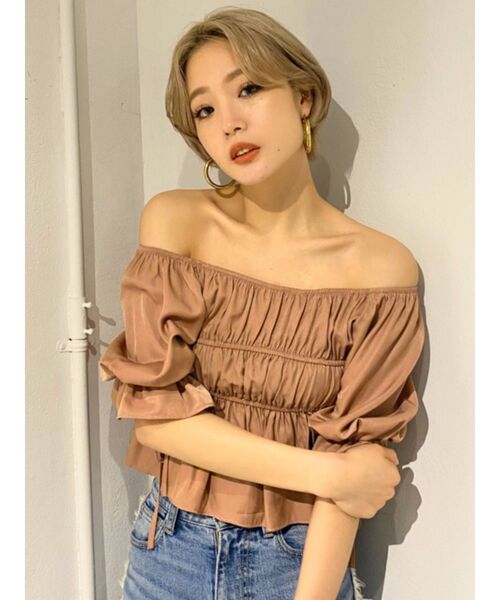 EMODA（エモダ）の「コンパクトギャザーショートトップ（シャツ/ブラウス・レディース・ブラック/ピンク/ブルー/アイボリー/ミント・FREE）」の12枚目の写真