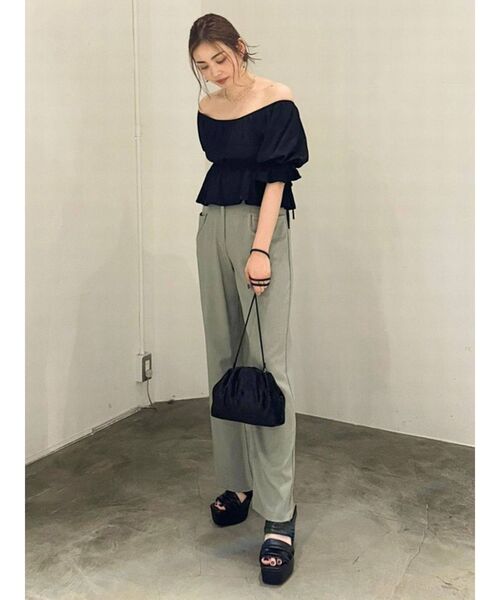 EMODA（エモダ）の「コンパクトギャザーショートトップ（シャツ/ブラウス・レディース・ブラック/ピンク/ブルー/アイボリー/ミント・FREE）」の18枚目の写真