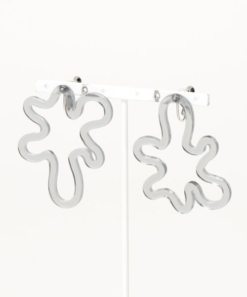 Ein（アイン）の「【Ein】フラワービッグクリアイヤリング（イヤリング・レディース・ブラック/ブラウン/グレー/クリア/ブラウン系その他/ピンク系その他/オレンジ・FREE）」の3枚目の写真