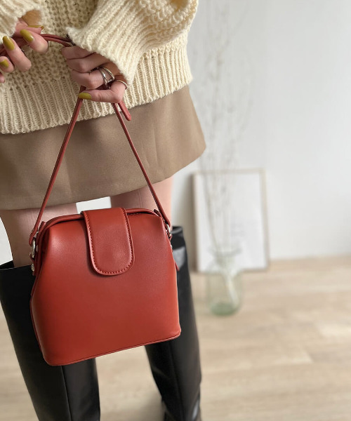 ISOOK(アイスー)の「【ISOOK / アイスー】がま口ショルダーバッグ / ショルダーバッグ ミニバッグ ZOZOTOWN限定(ショルダーバッグ・レディース・レッド/ブラウン/ブラック・FREE)」の18枚目の写真