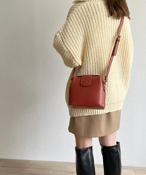 ISOOK(アイスー)の「【ISOOK / アイスー】がま口ショルダーバッグ / ショルダーバッグ ミニバッグ ZOZOTOWN限定(ショルダーバッグ・レディース・レッド/ブラウン/ブラック・FREE)」の17枚目の写真