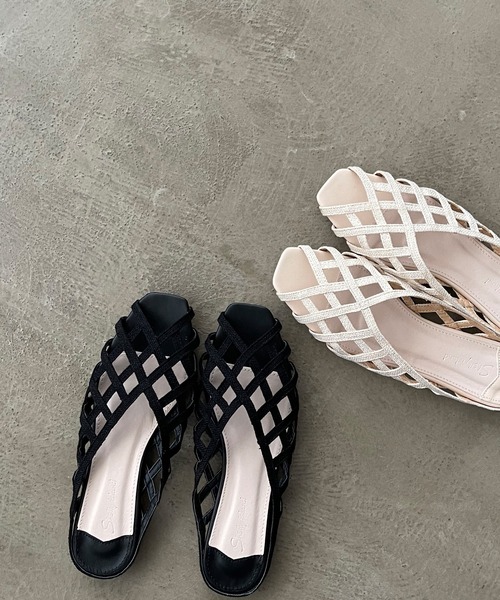 Shelly island（シェリーアイランド）の「クロスメッシュフラットサンダル（サンダル・レディース・ブラック/ベージュ・24.5/23.5）」の18枚目の写真