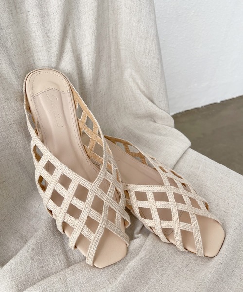 Shelly island（シェリーアイランド）の「クロスメッシュフラットサンダル（サンダル・レディース・ブラック/ベージュ・24.5/23.5）」の13枚目の写真