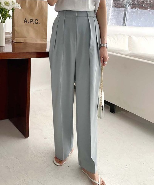 KOR（ケーオーアール）の「センタープレス ハイウエスト ストレートワイドスラックス（スラックス・レディース・ベージュ/ブルー/グリーン・S/M/L）」の3枚目の写真