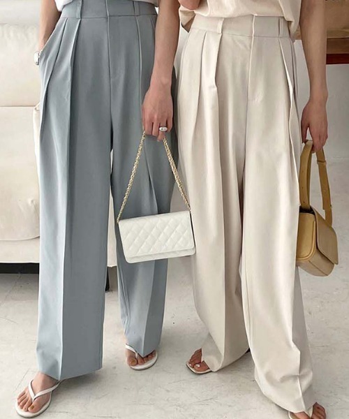 KOR（ケーオーアール）の「センタープレス ハイウエスト ストレートワイドスラックス（スラックス・レディース・ベージュ/ブルー/グリーン・S/M/L）」の20枚目の写真