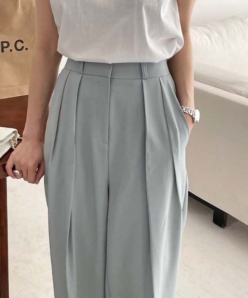 KOR（ケーオーアール）の「センタープレス ハイウエスト ストレートワイドスラックス（スラックス・レディース・ベージュ/ブルー/グリーン・S/M/L）」の14枚目の写真