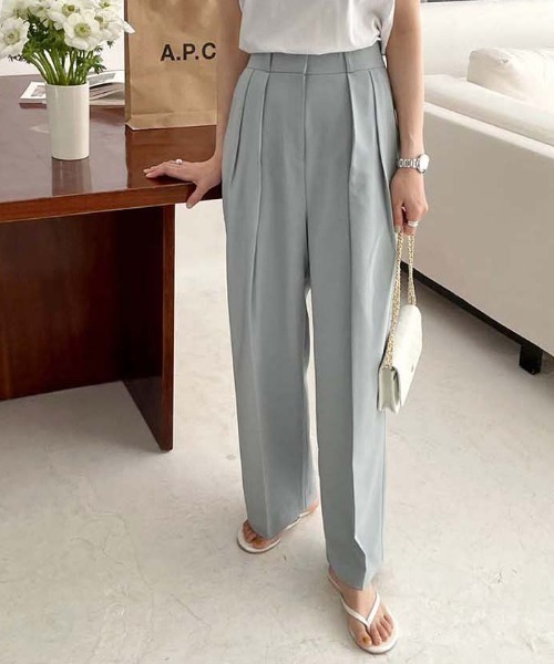 KOR（ケーオーアール）の「センタープレス ハイウエスト ストレートワイドスラックス（スラックス・レディース・ベージュ/ブルー/グリーン・S/M/L）」の16枚目の写真