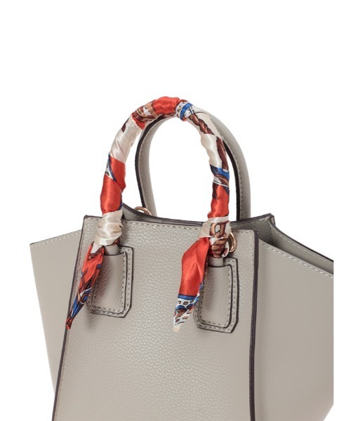 Edit Sheen（エディットシーン）の「スカーフ付きスクエアハンドバッグミニ（ハンドバッグ・レディース・キャメル/グレー/アイボリー/ブラック・FREE）」の8枚目の写真