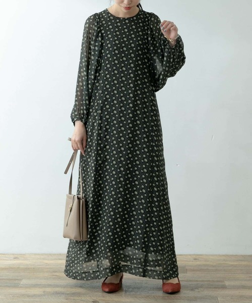 F by ROSSO（エフバイロッソ）の「F by ROSSO　フラワープリントボリュームスリーブワンピース（ワンピース・レディース・ブラック/ベージュ/マスタード・FREE）」の17枚目の写真