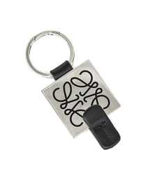 LOEWE ロエベ スクエアエンボスアナグラムキーホルダー ブラック LOEWE（ロエベ）の「ANAGRAM PLAQUE/STRAP KEYRING