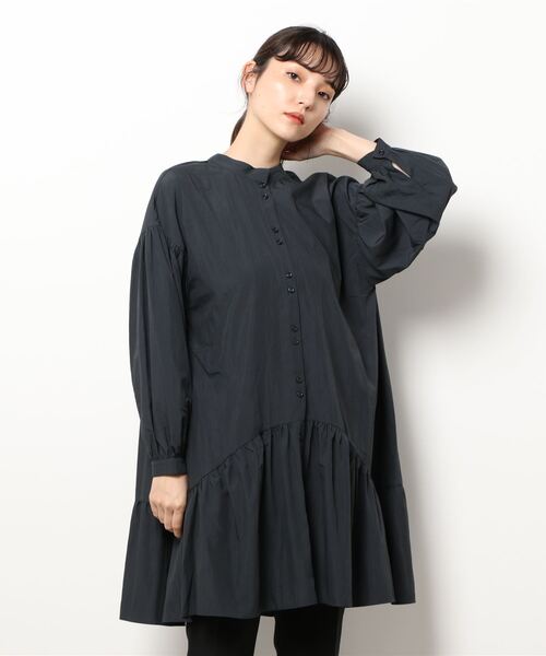 DouDou(ドゥドゥ)の「2WAY切替ギャザーチュニック(シャツ/ブラウス・レディース・チャコールグレー/オフホワイト/グリーン・FREE)」の13枚目の写真