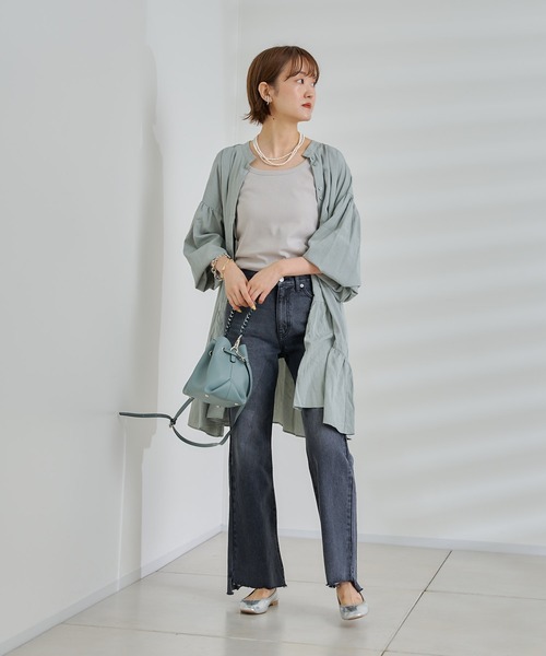 DouDou(ドゥドゥ)の「2WAY切替ギャザーチュニック(シャツ/ブラウス・レディース・チャコールグレー/オフホワイト/グリーン・FREE)」の19枚目の写真