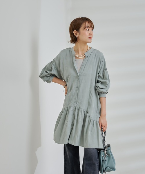 DouDou(ドゥドゥ)の「2WAY切替ギャザーチュニック(シャツ/ブラウス・レディース・チャコールグレー/オフホワイト/グリーン・FREE)」の11枚目の写真