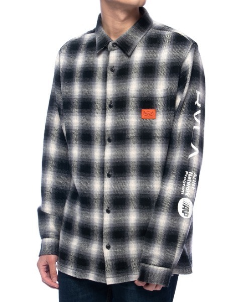 RVCA(ルーカ)の「RVCA メンズ RVCA BROTHERS FLANNE ロングスリーブシャツ【2021年秋冬モデル】/ルーカ袖プリントバックプリント長袖チェックシャツ(シャツ/ブラウス・メンズ・ブラウン/ブラック/ブルー・SMALL/MEDIUM/LARGE)」の7枚目の写真