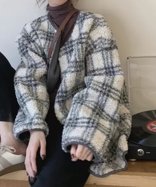 ACT（アクト）の「チェック柄 ノーカラーフリースジャケット（ノーカラージャケット・レディース・ホワイト×グレー・M/L/2XL/XL）」の12枚目の写真